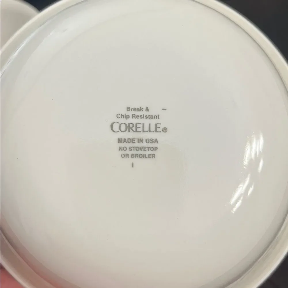 Contemporary Corelle Vitrelle Textured Leaves 6.25